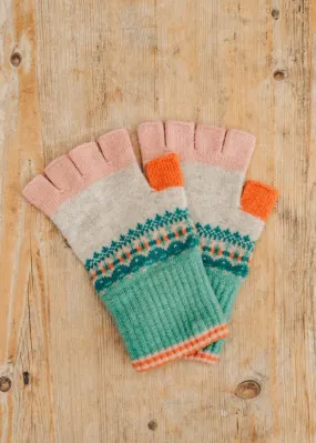 Alloa Fingerless Gloves in Elder