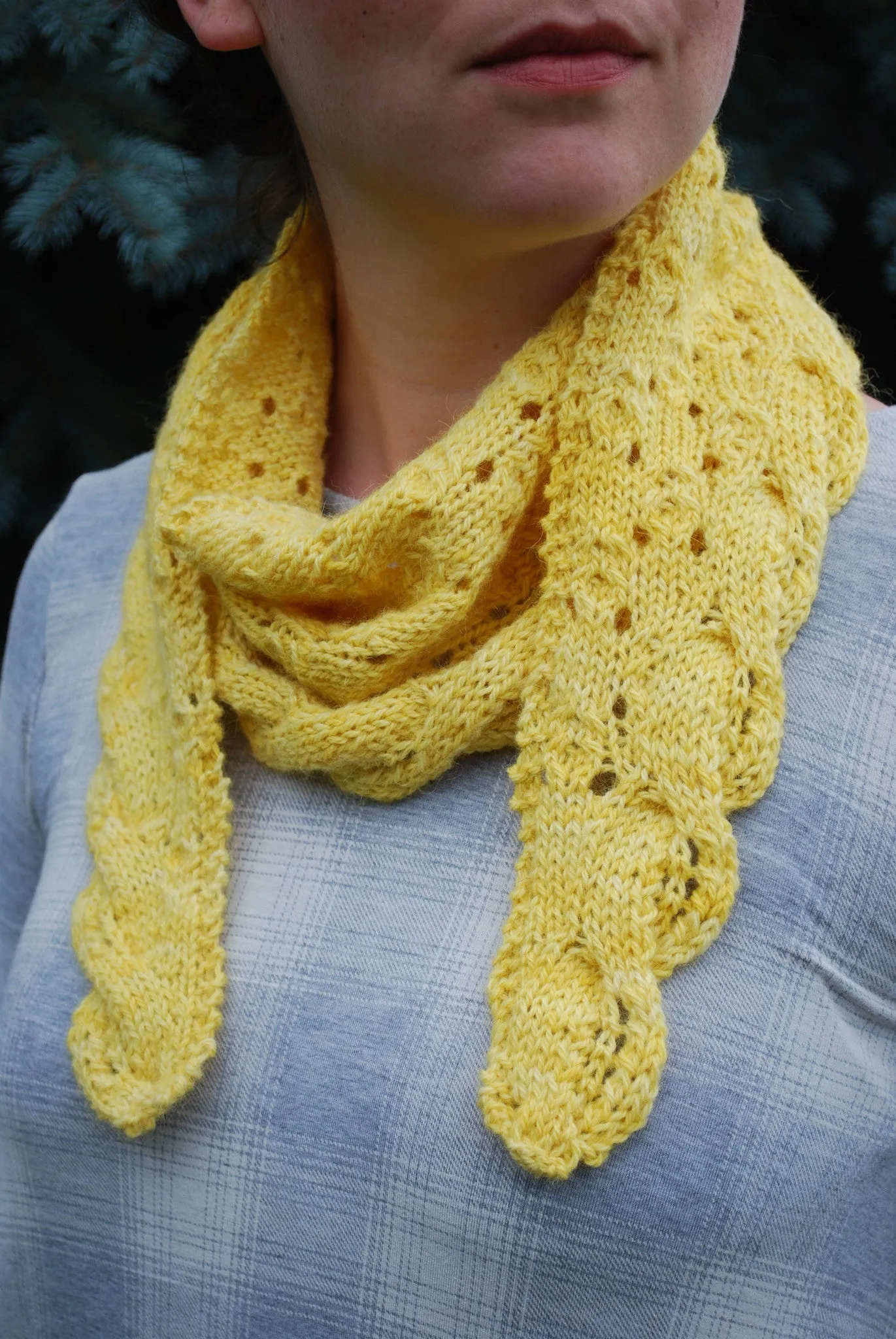 Boon of Roses Scarf Knitting Pattern (PDF) by Phibersmith Designs