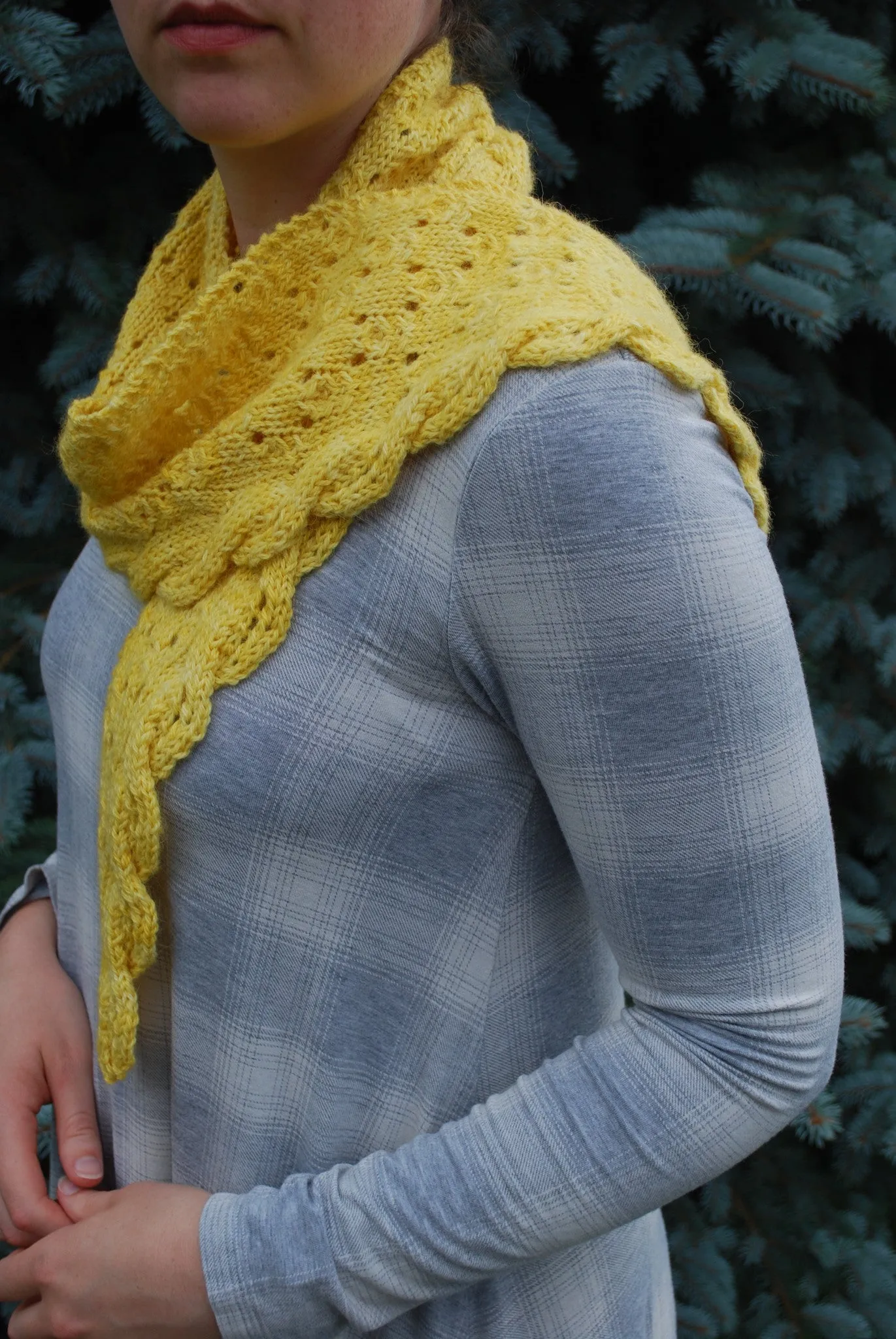 Boon of Roses Scarf Knitting Pattern (PDF) by Phibersmith Designs