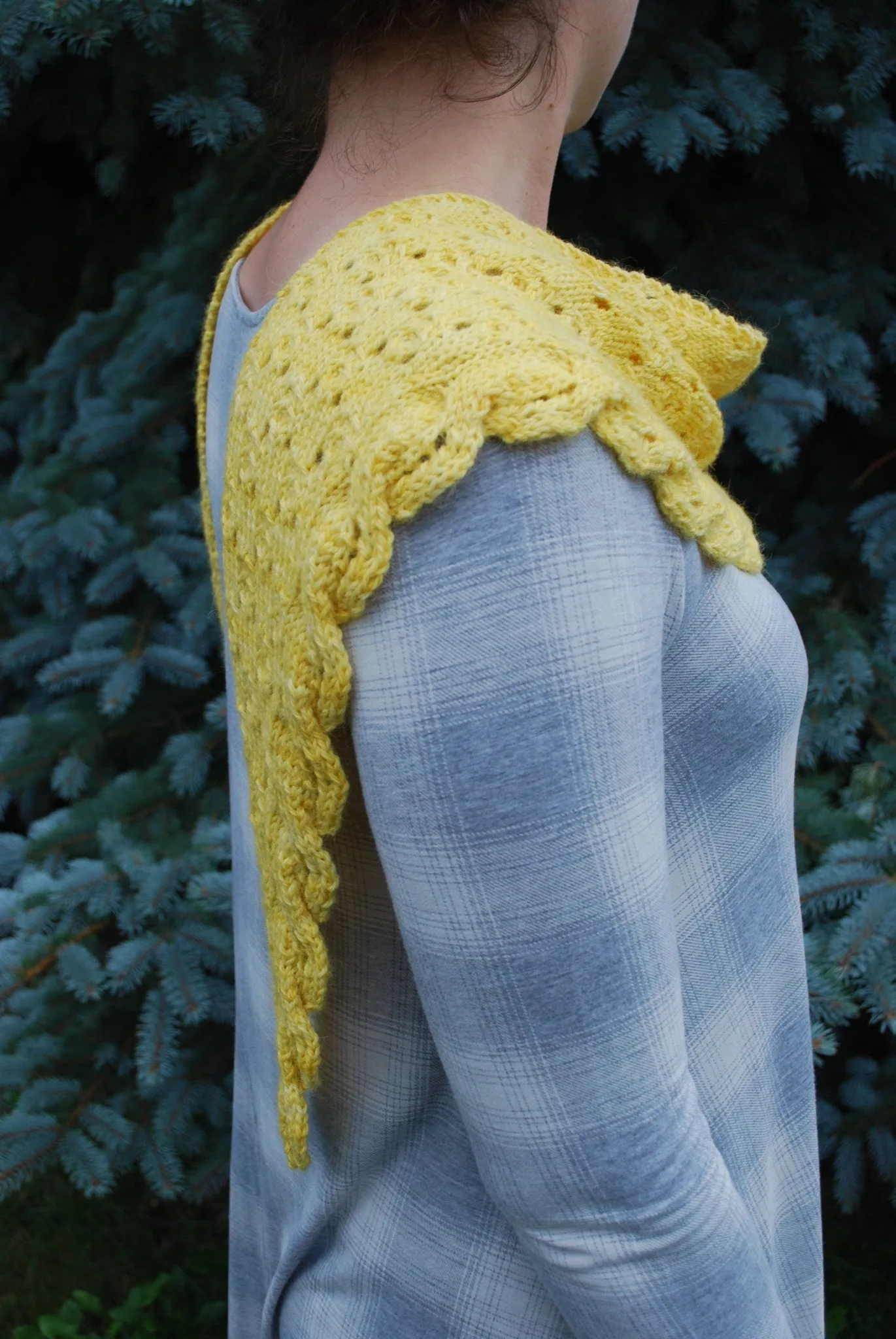 Boon of Roses Scarf Knitting Pattern (PDF) by Phibersmith Designs