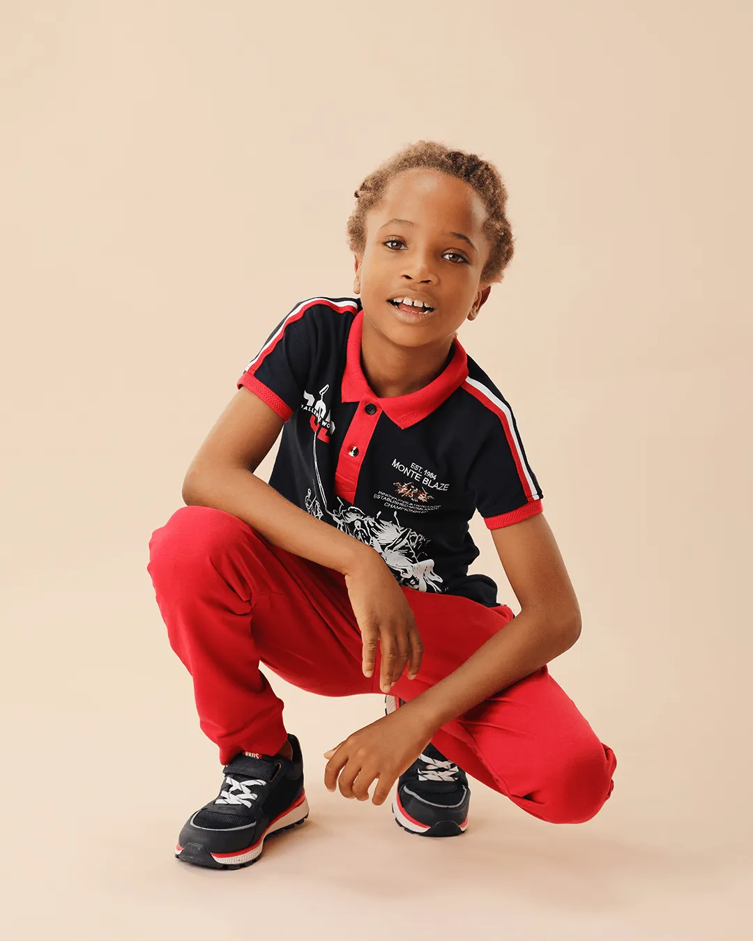 BOYS BLUE/RED SHORT SLEEVE POLO T-SHIRT   RED JOGGERS