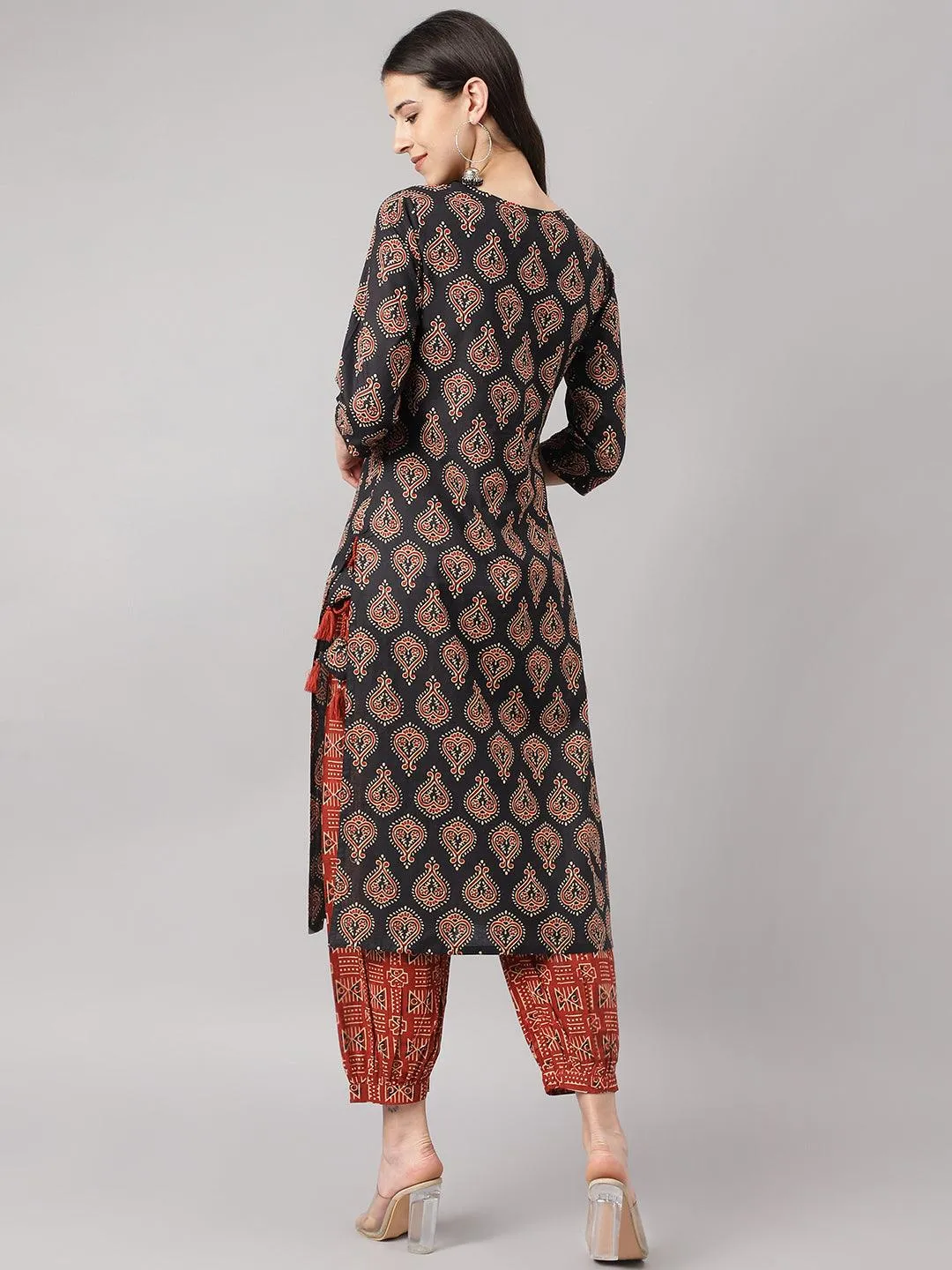 Jashvi Black and Red Cotton Buti Printed Kurta with hem Cuffed pant set