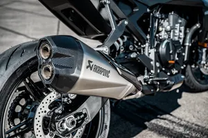 KTM Akrapovic "Slip-On Line" 990 Duke 2024