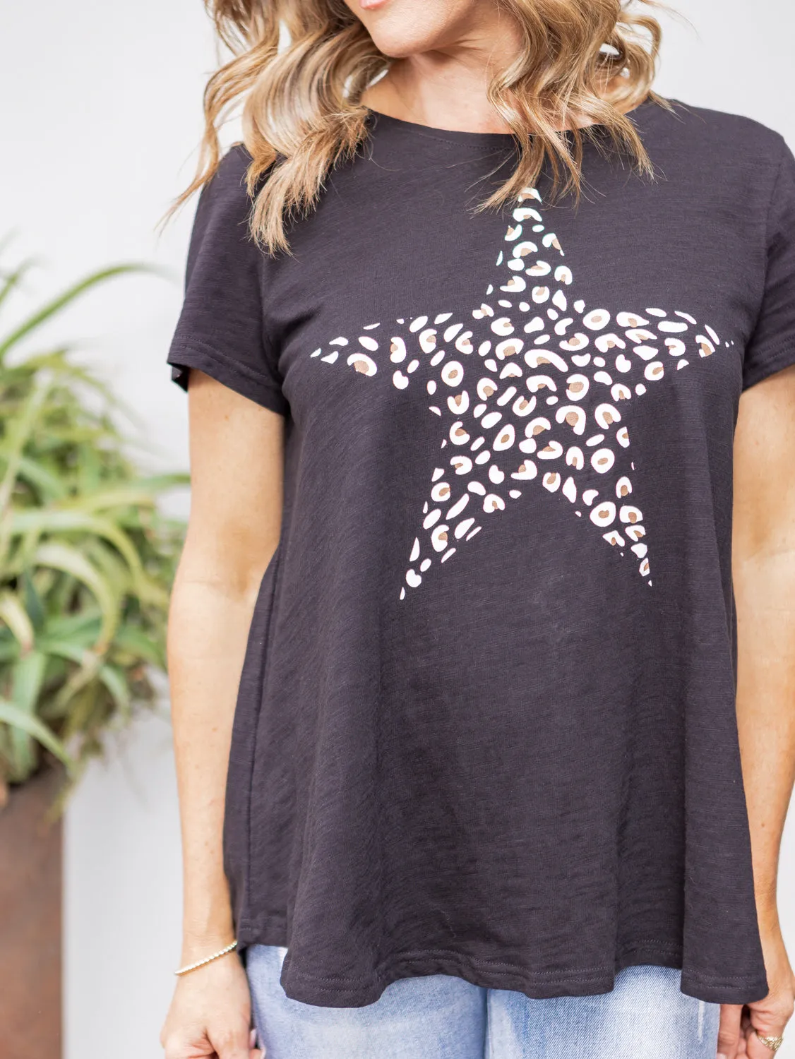 Maggie Leopard Star Tee - Black