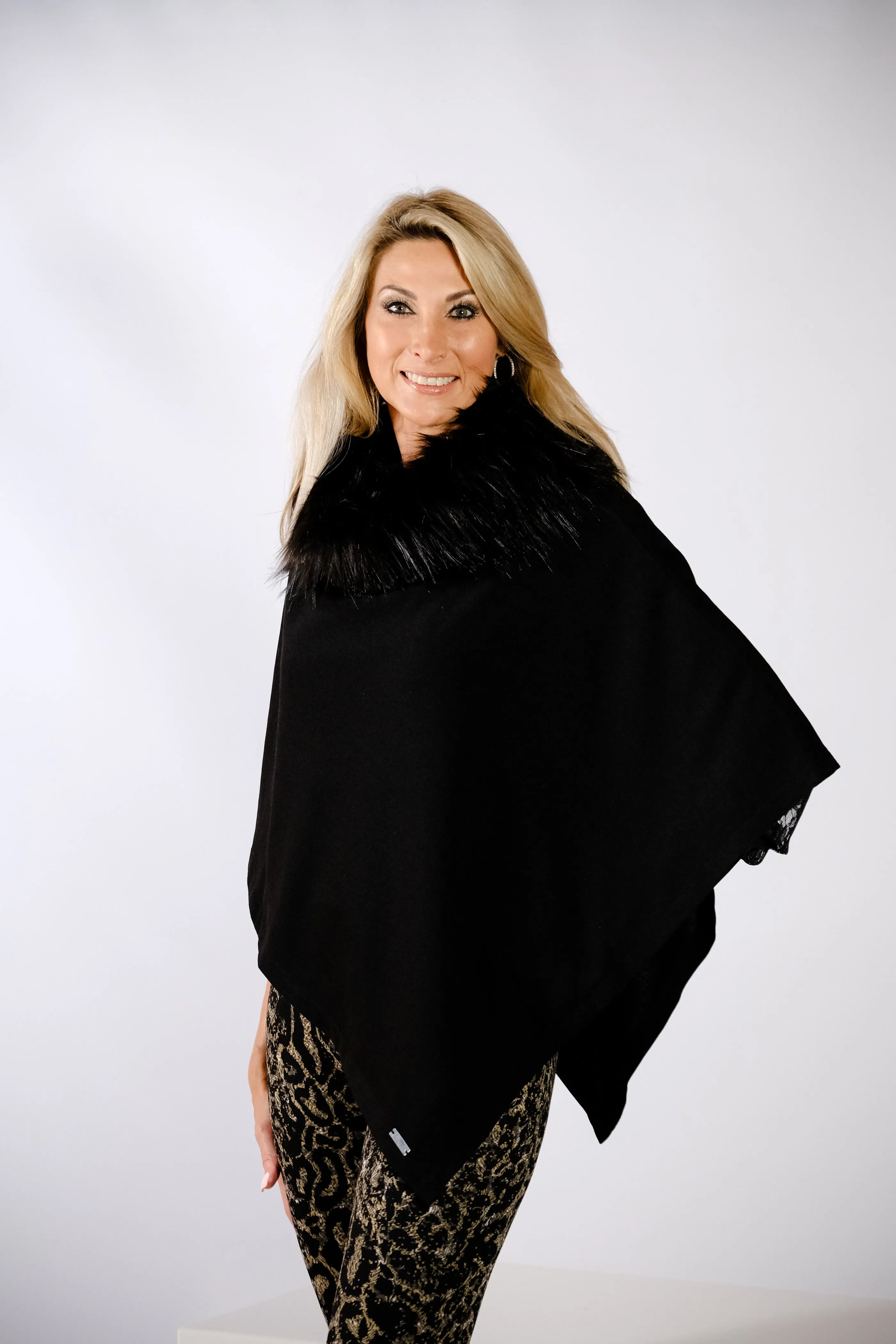 Mosi Poncho with Fur