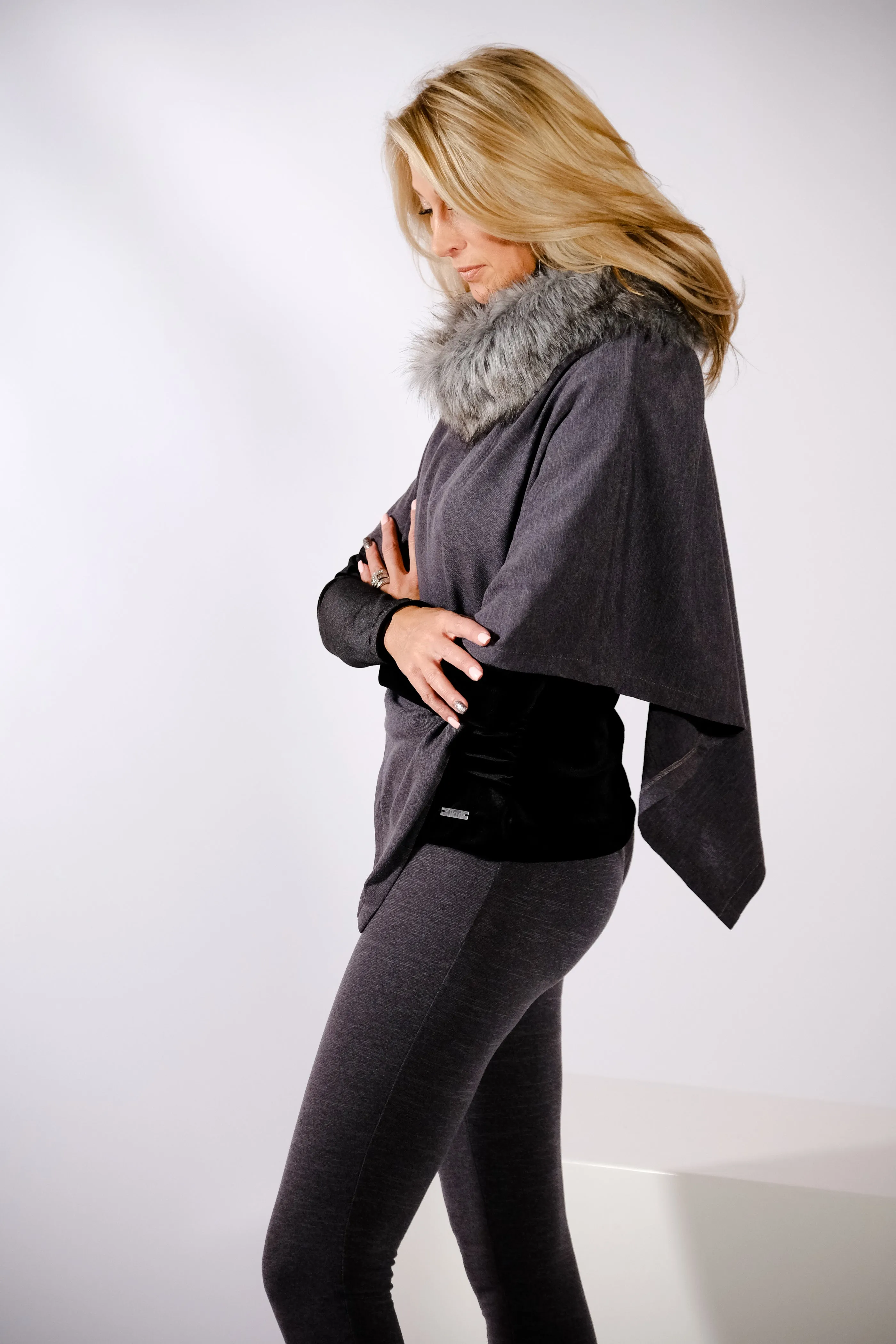 Mosi Poncho with Fur