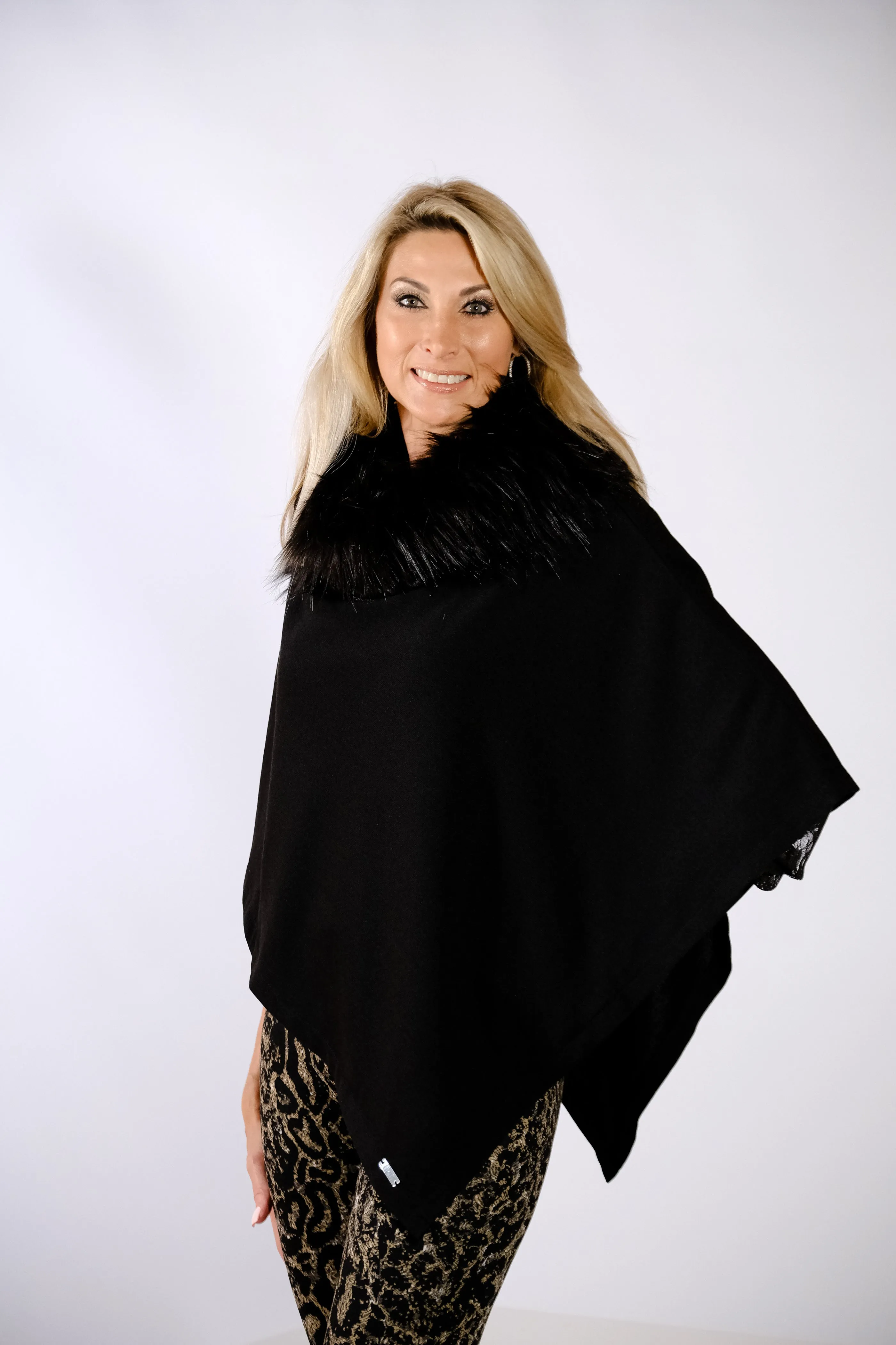 Mosi Poncho with Fur