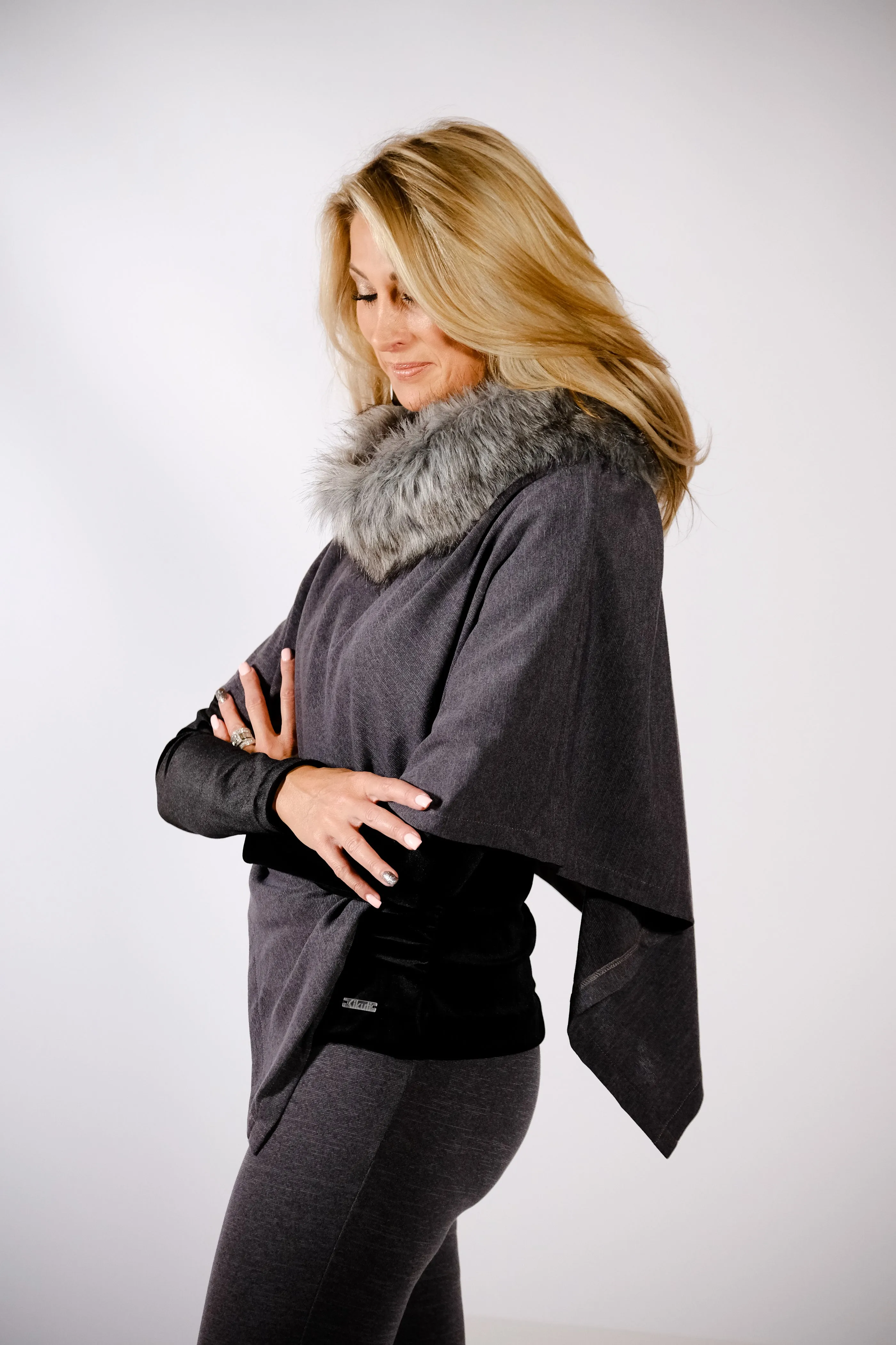 Mosi Poncho with Fur