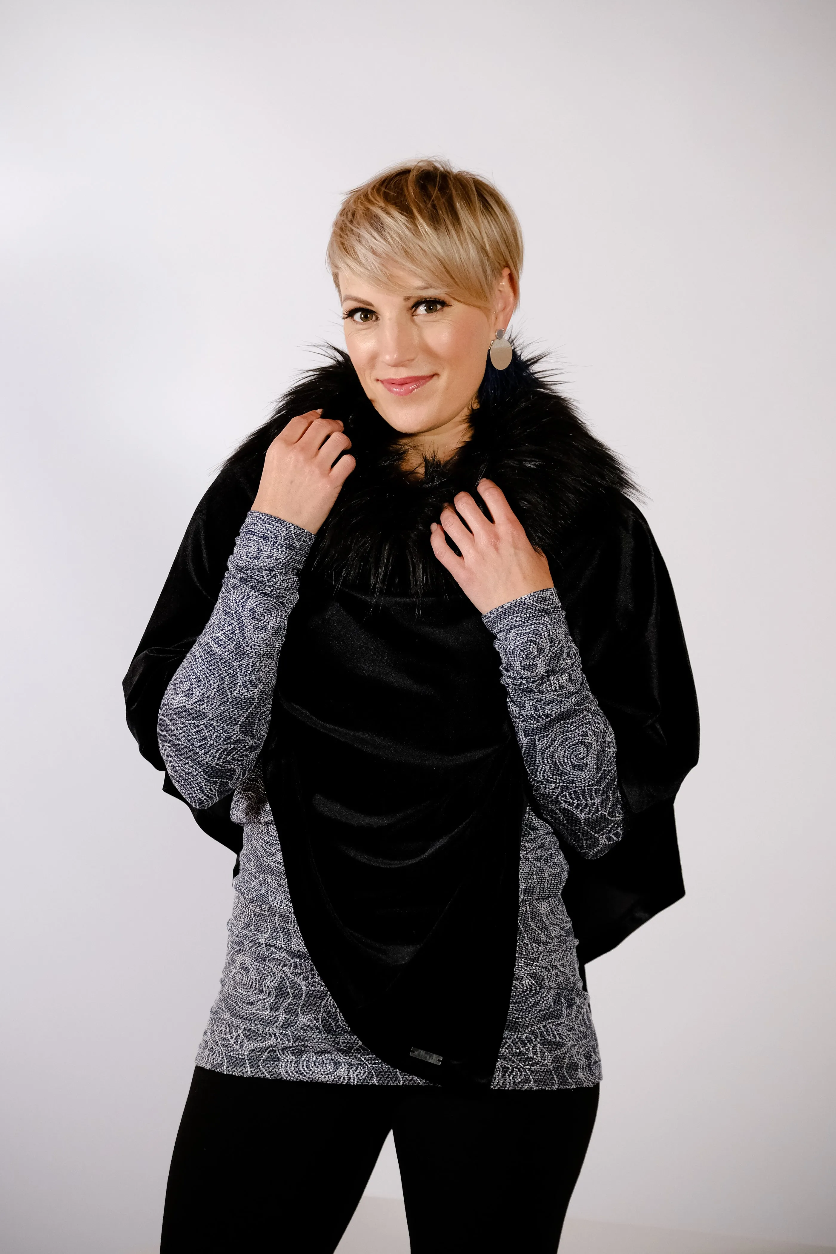 Mosi Poncho with Fur