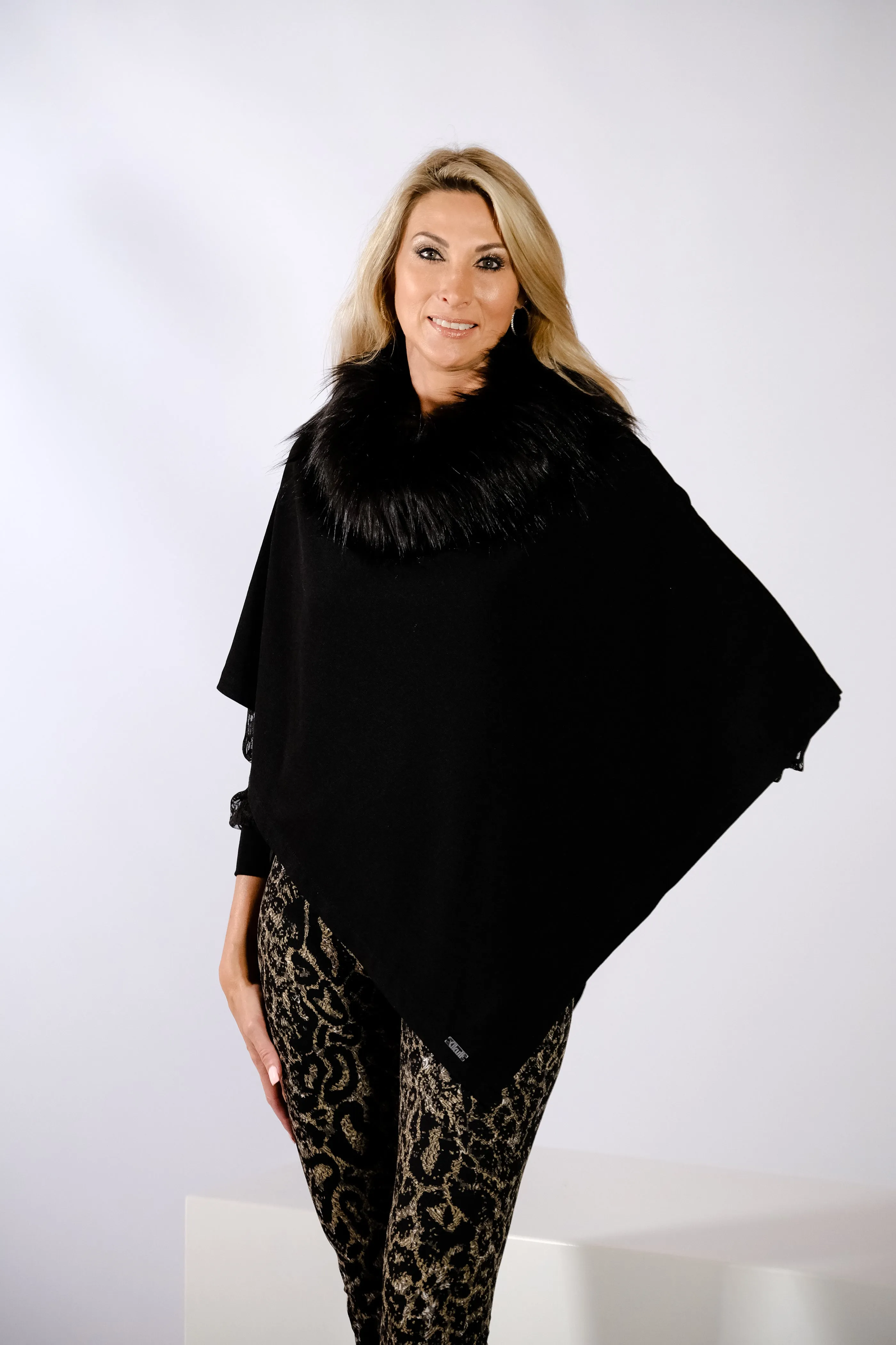 Mosi Poncho with Fur