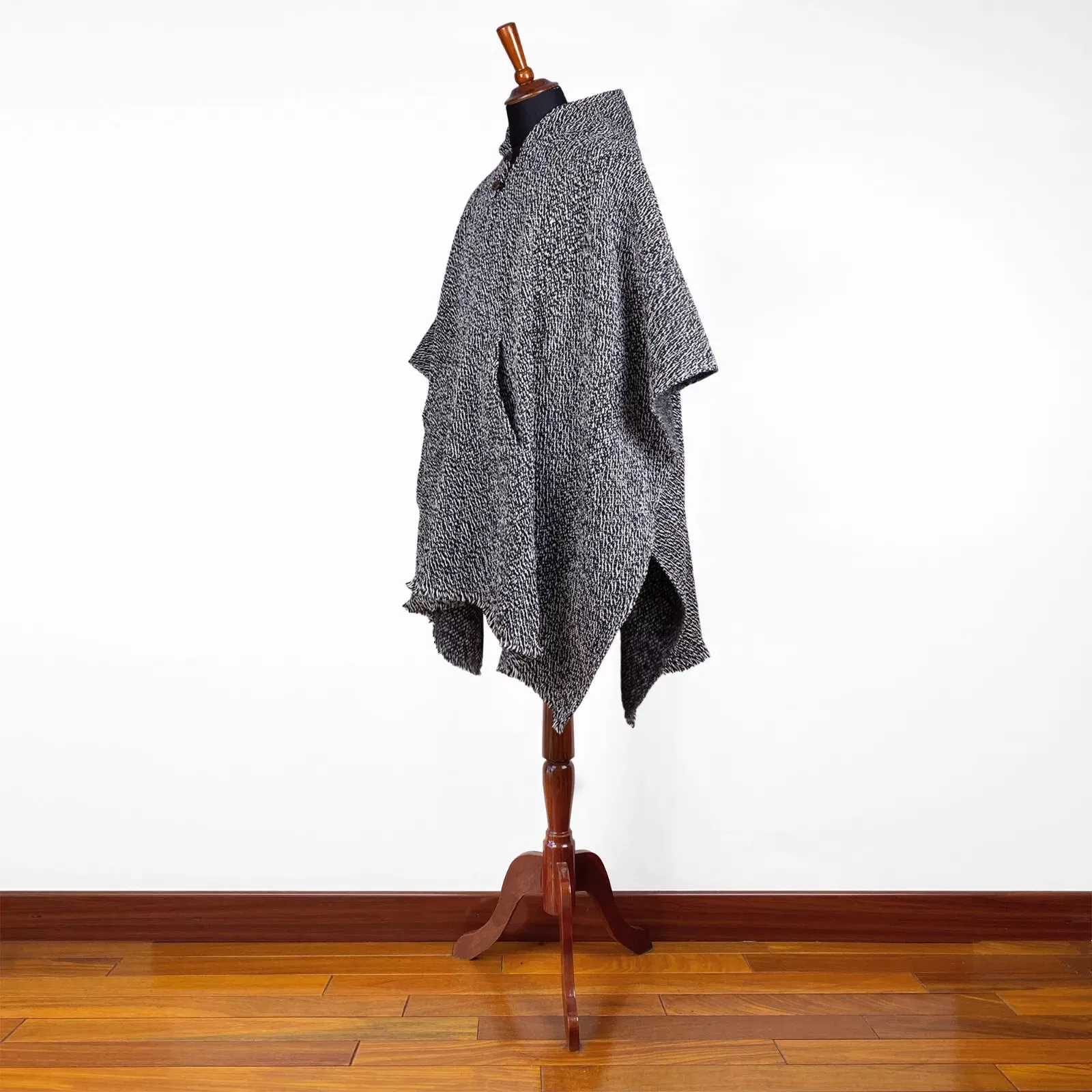 Quevedo - Llama Wool Unisex South American Handwoven Hooded Poncho - black and white pattern - pocket