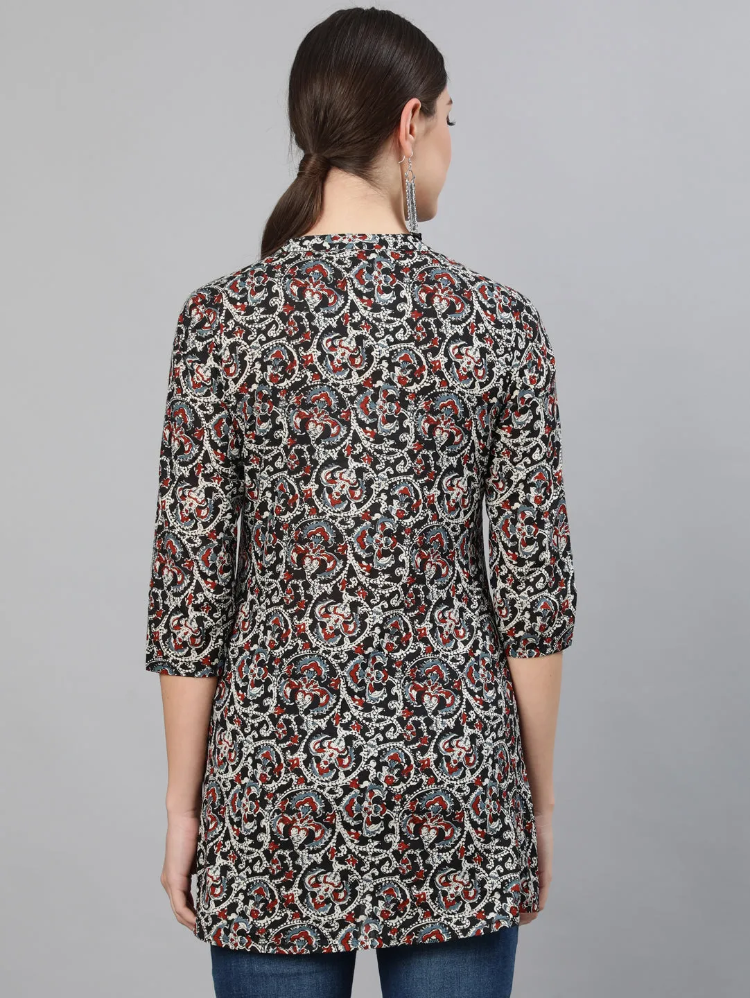 Women Black Printed Tunic With Three Quarter Sleeves