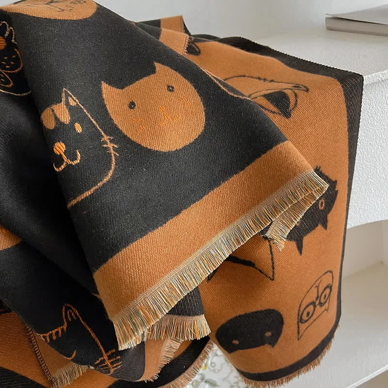 Women's Elegant Cute Cartoon Cat Thickened Scarf