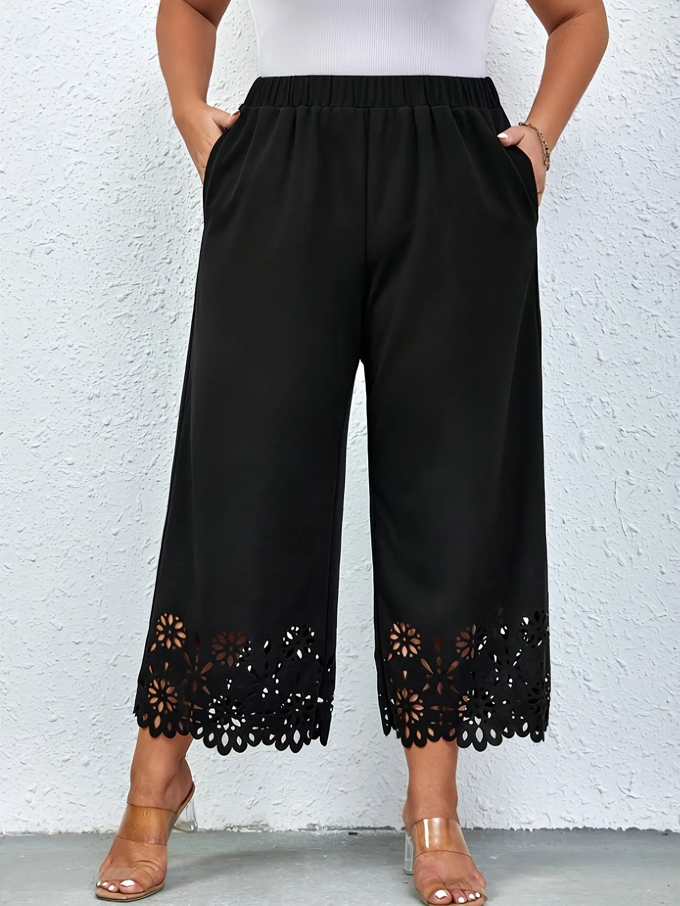 Women's Plus Solid Scallop Trim Elastic High Rise Wide Leg Crop Trousers - Effortlessly Elegant with Pockets"